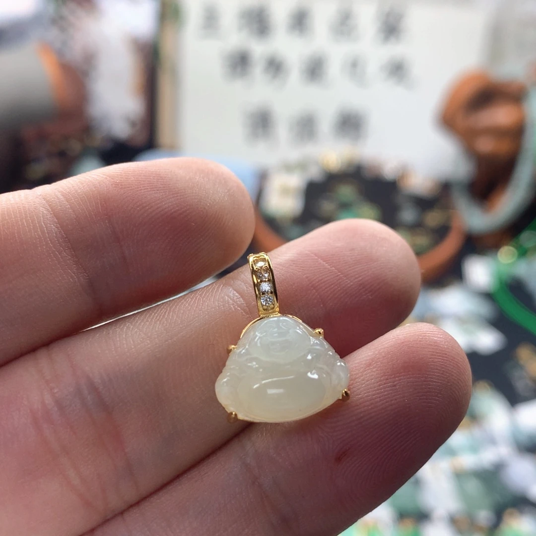 颈饰未镶嵌翡翠?*喜