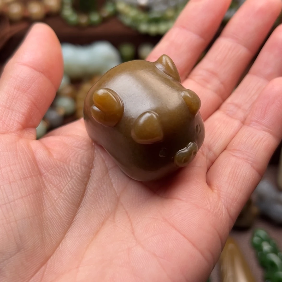 草***卡和田玉未镶嵌颈饰