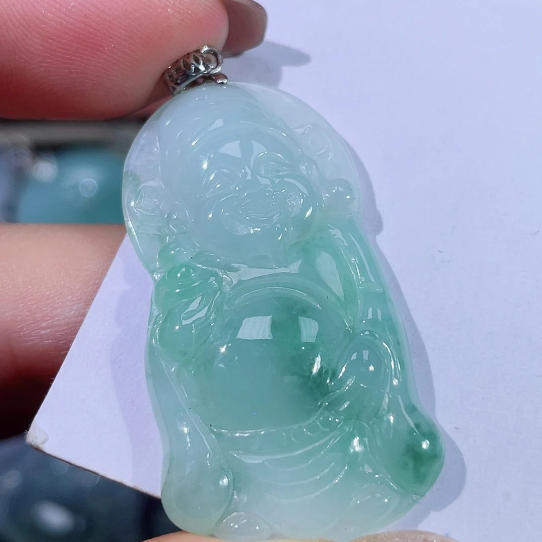 翡翠未镶嵌颈饰财神