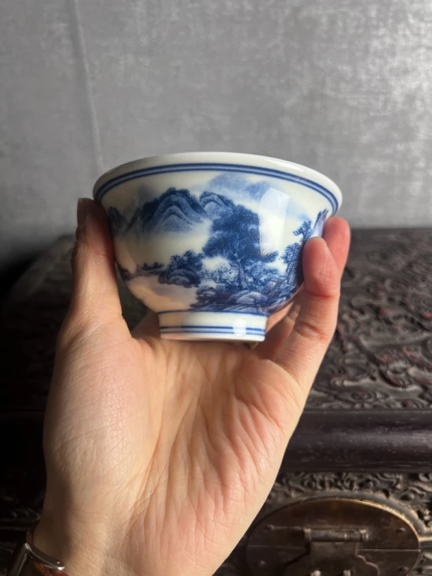 青花内外满绘山水压手