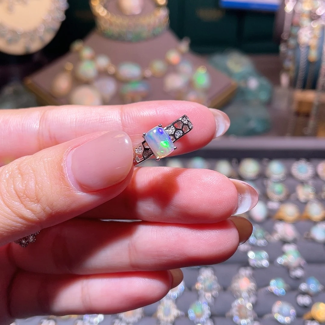 银S925镶嵌欧泊戒指）