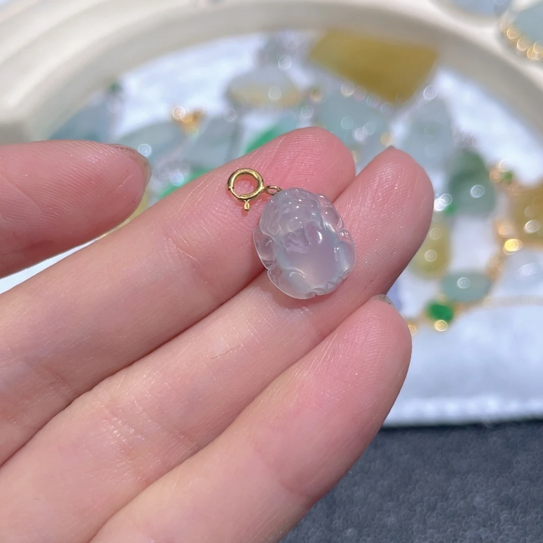 翡翠颈饰18K金镶嵌翡翠