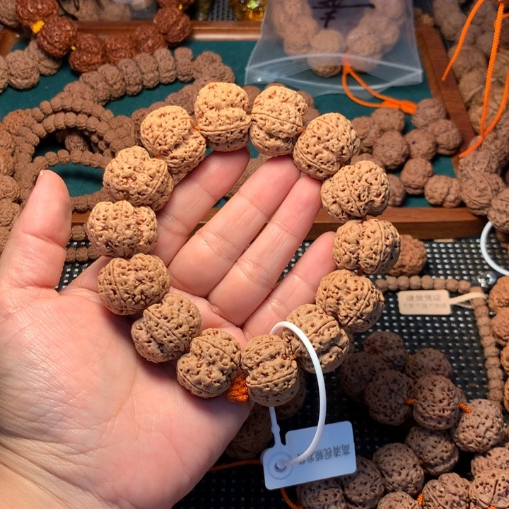 无***戏金刚菩提手串天宫大梅花