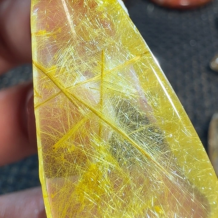 秣***橪未镶嵌颈饰水晶好