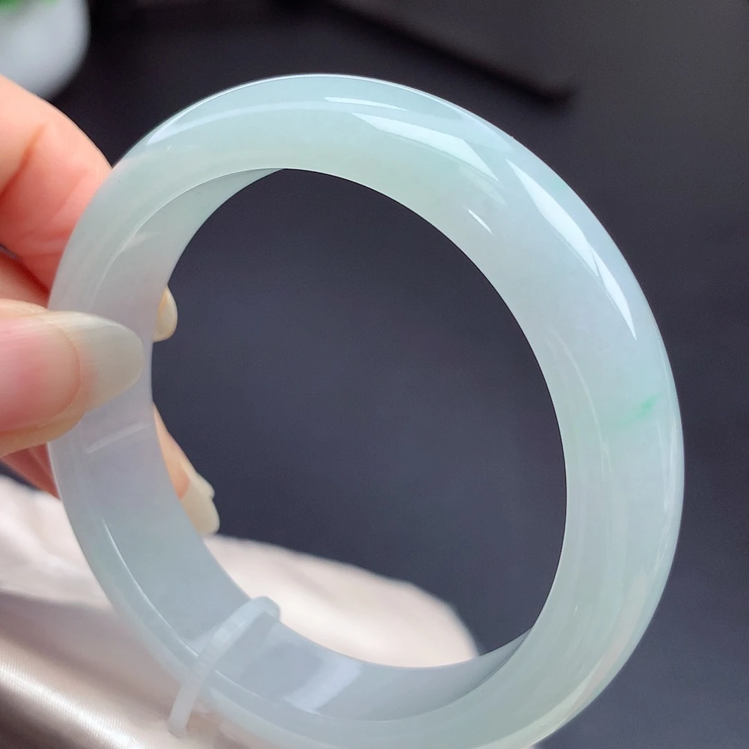 翡翠未镶嵌手镯53.8圈口