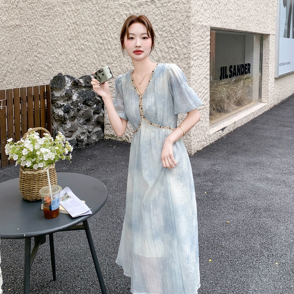 2025年夏季新款连衣裙扎染时尚法式优雅显瘦气质中长款裙子温柔