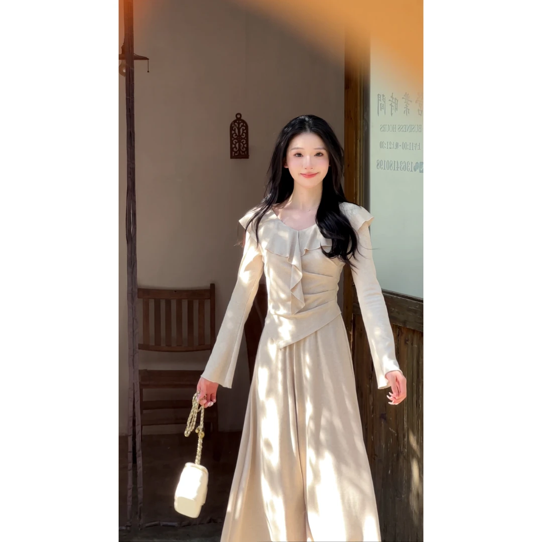 鹿向南【慵懒摩卡】早秋慵懒长裙修身女通勤收腰设计感长裙QJD00564