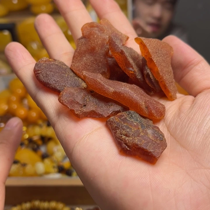 琥珀未镶嵌珠宝奇石