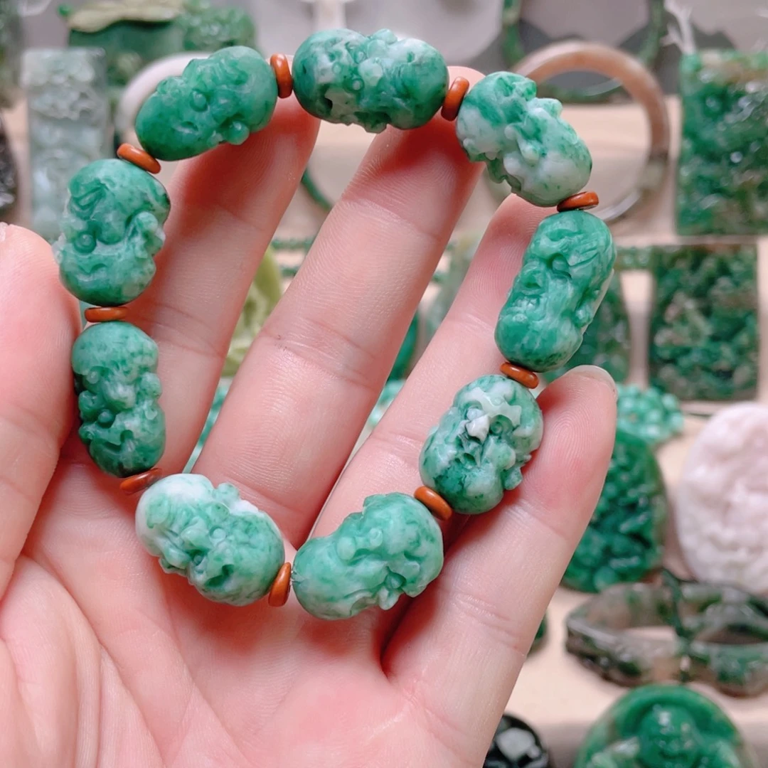 独山玉未镶嵌颈饰