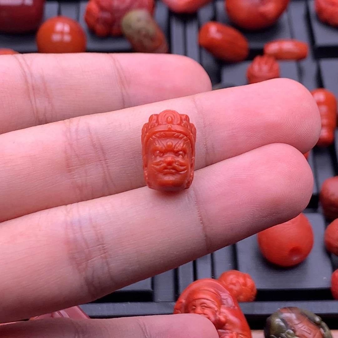 南红玛瑙未镶嵌南红精工雕刻黄财神背云11mm