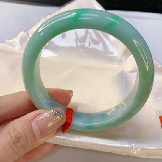 翡翠手镯未镶嵌天然翡翠A货044