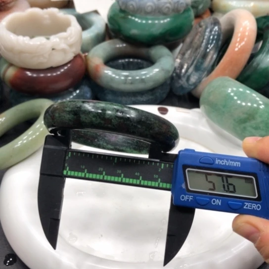 未镶嵌石英质玉珠宝半成品18
