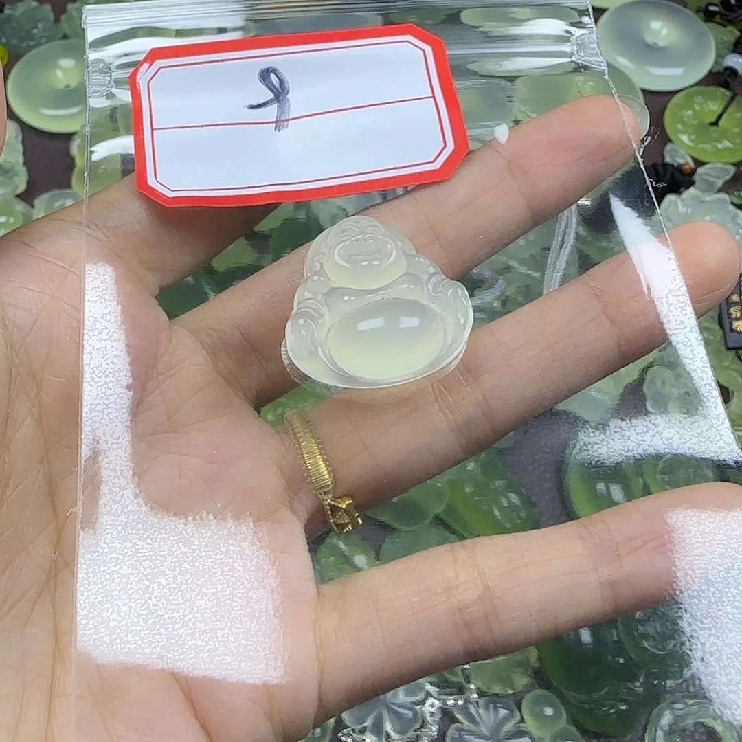 S***。蛇纹石玉未镶嵌颈饰