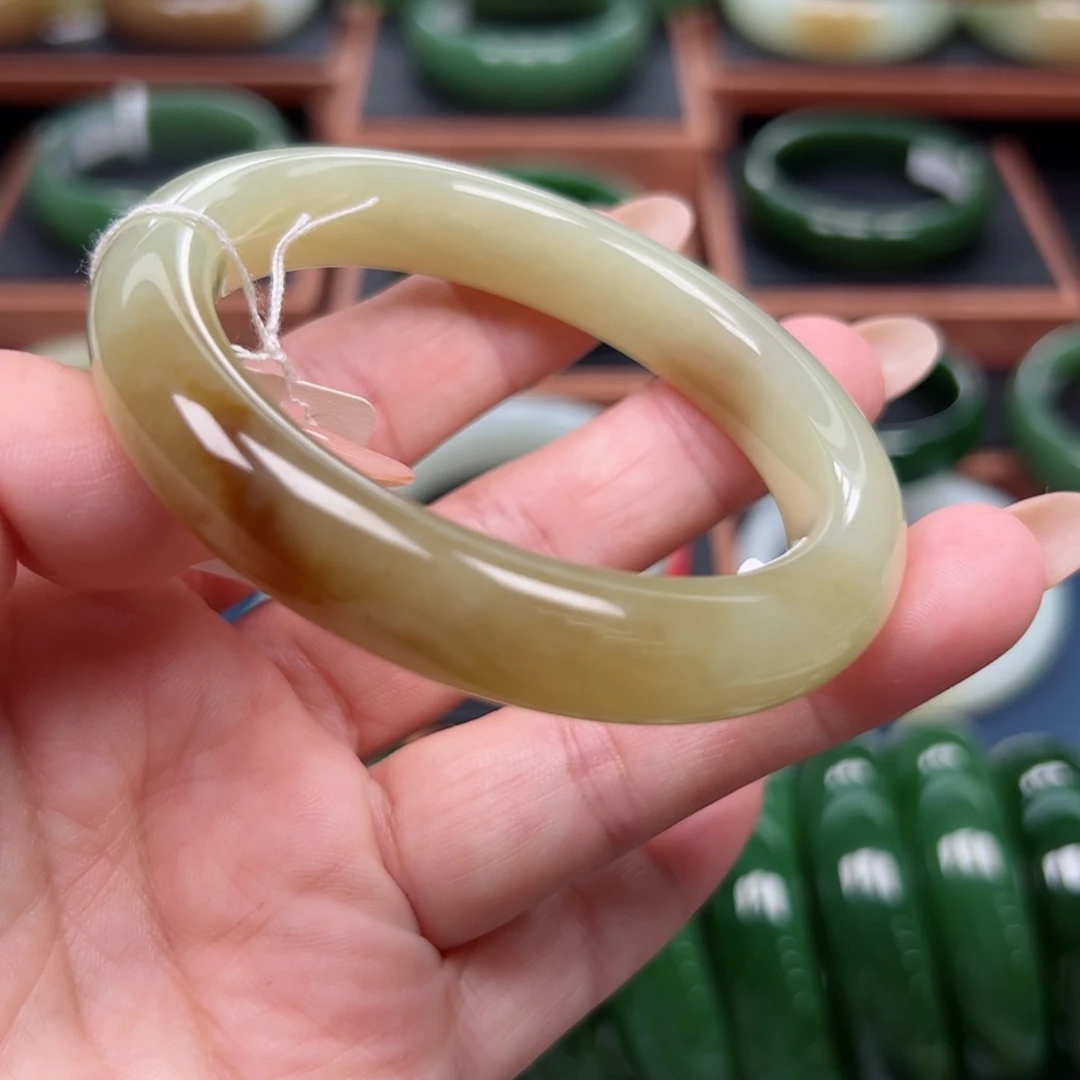 未镶嵌手镯和田玉545556圈口