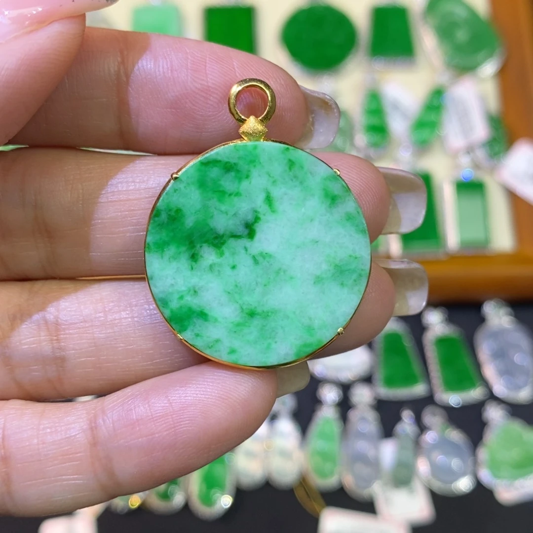 翡翠吊坠(不含链)18K金镶嵌吊坠