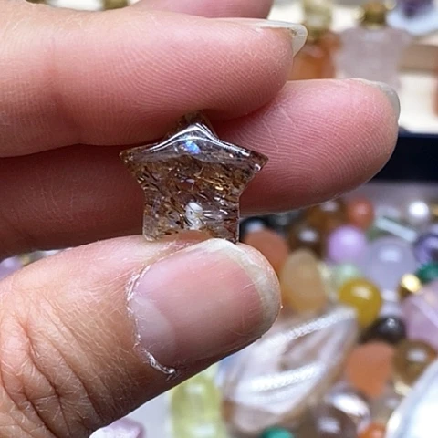 水晶水晶未镶嵌?**赋水晶