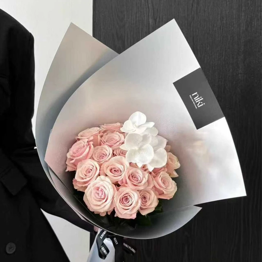 哑光银造型纸硬卡纸银色包装纸加厚硬纸花店新款包花纸两包包邮