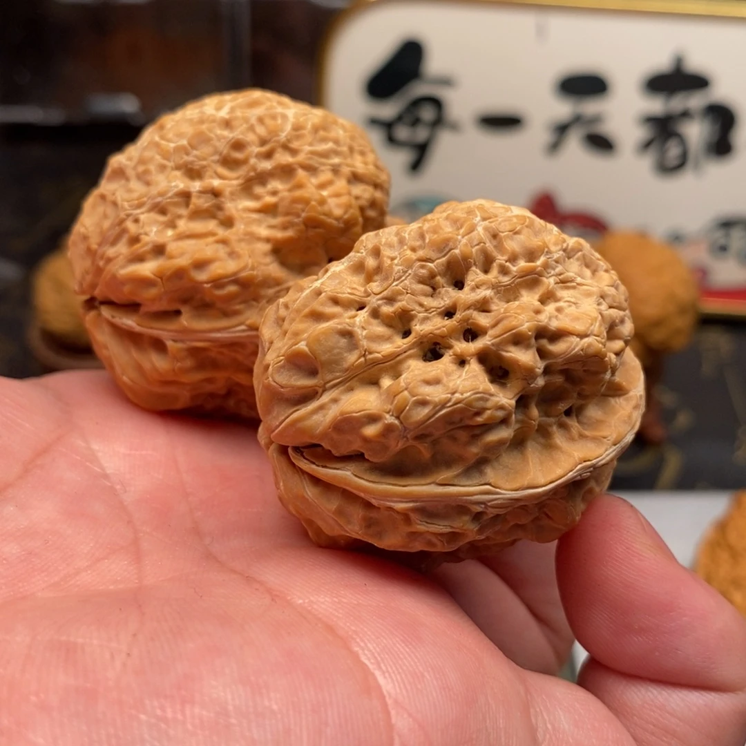 吊坠文玩核桃高背龙脊
