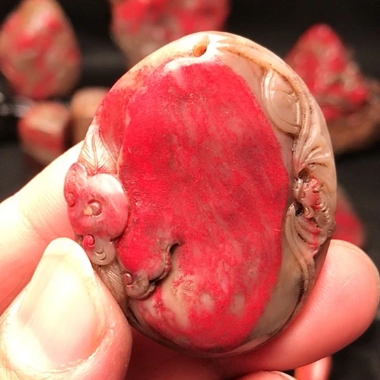 昌化石昌化鸡血石挂件