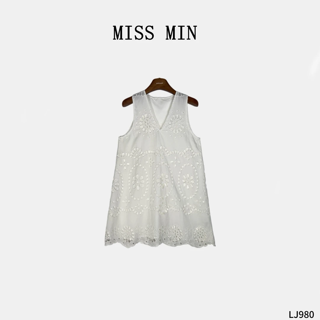 MISS MIN【甜芙】镂空刺绣时尚森女系女装百搭宽松显瘦连衣裙 LJ980