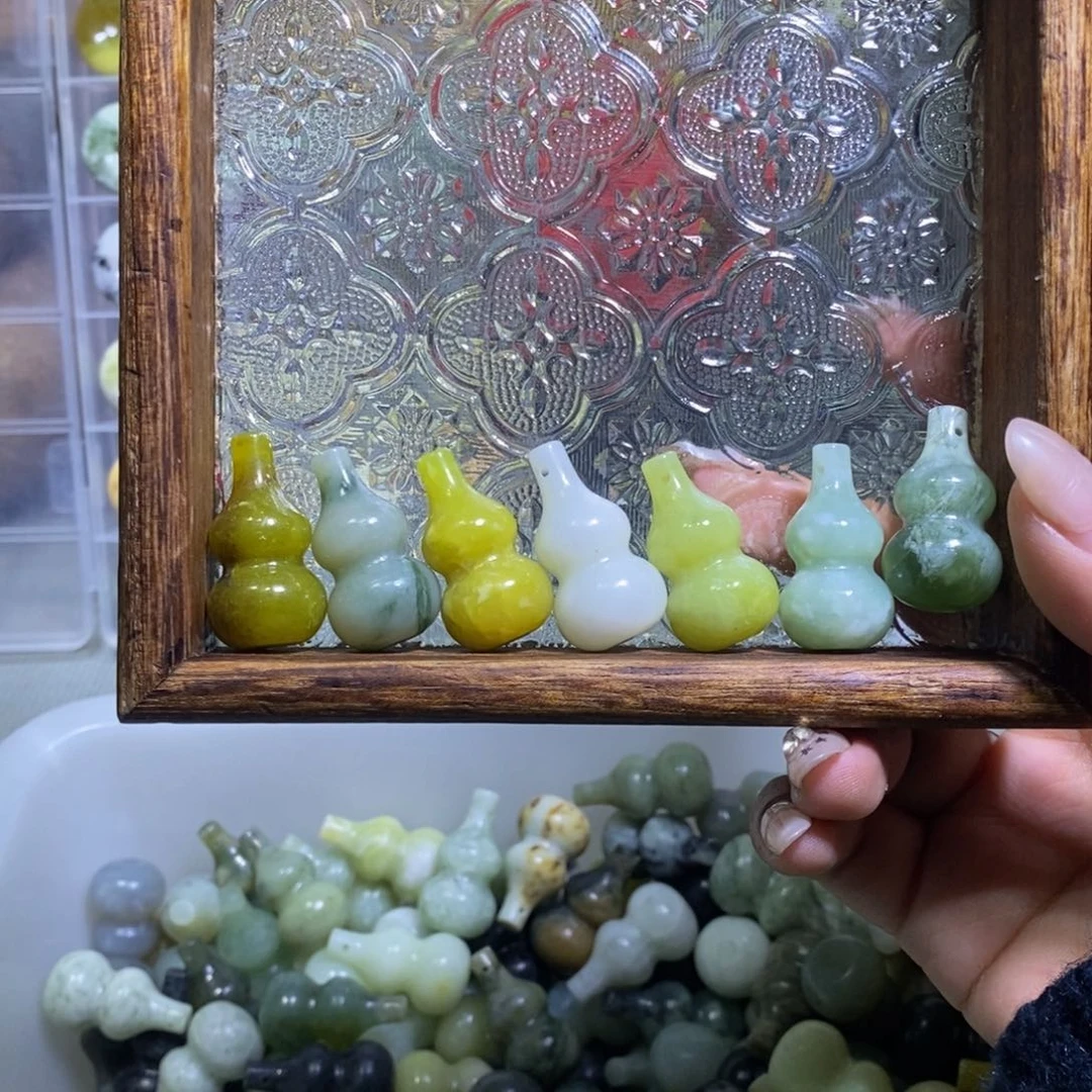 合金蛇纹石玉颈饰192