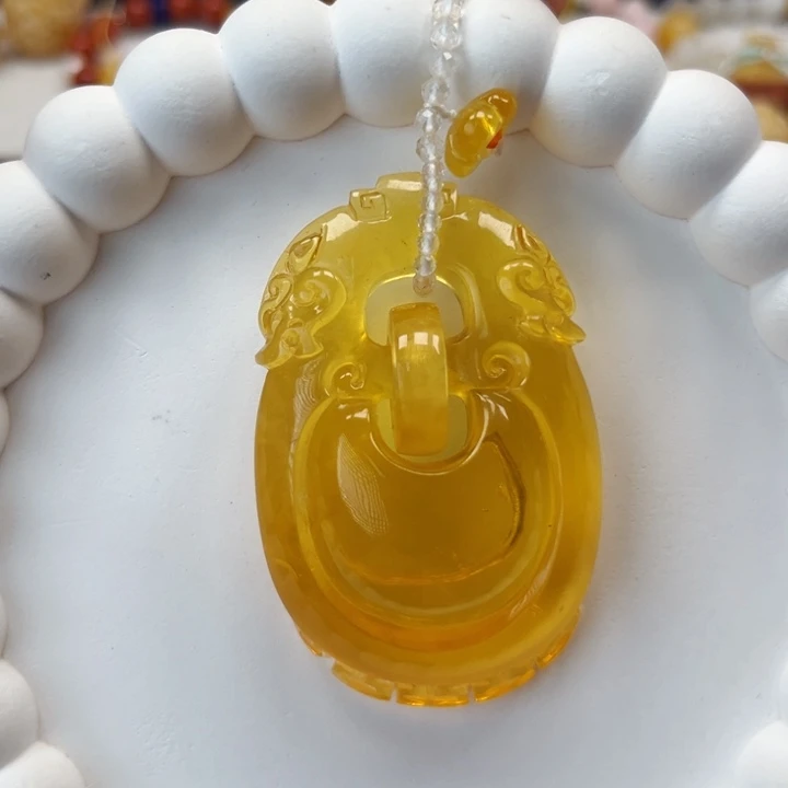 裸石琥珀未镶嵌23克大锁