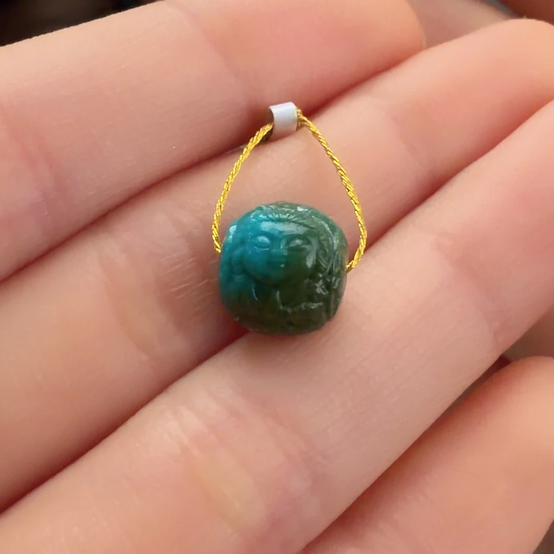 绿松石未镶嵌颈饰