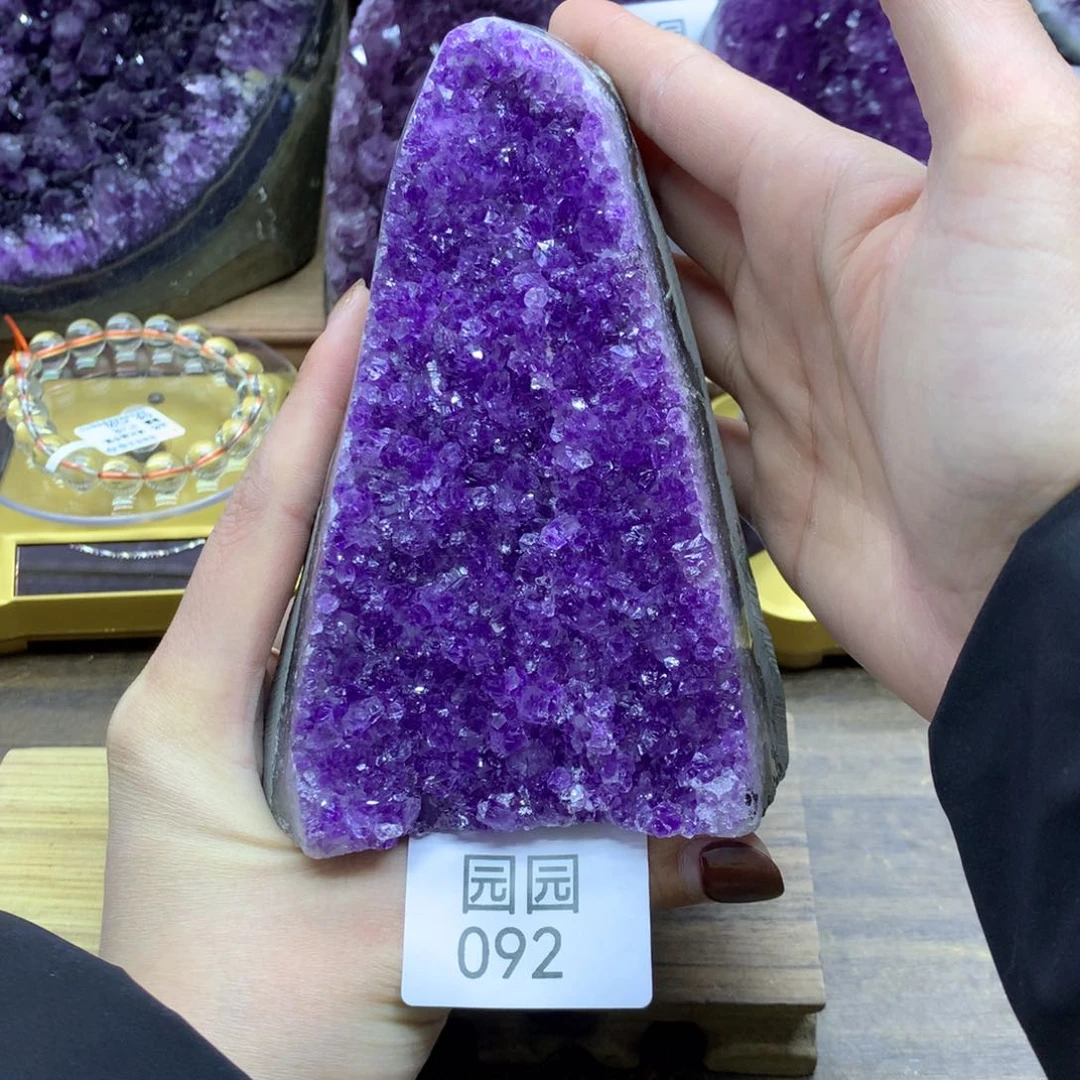 紫晶大型摆件（非配饰）未镶嵌
