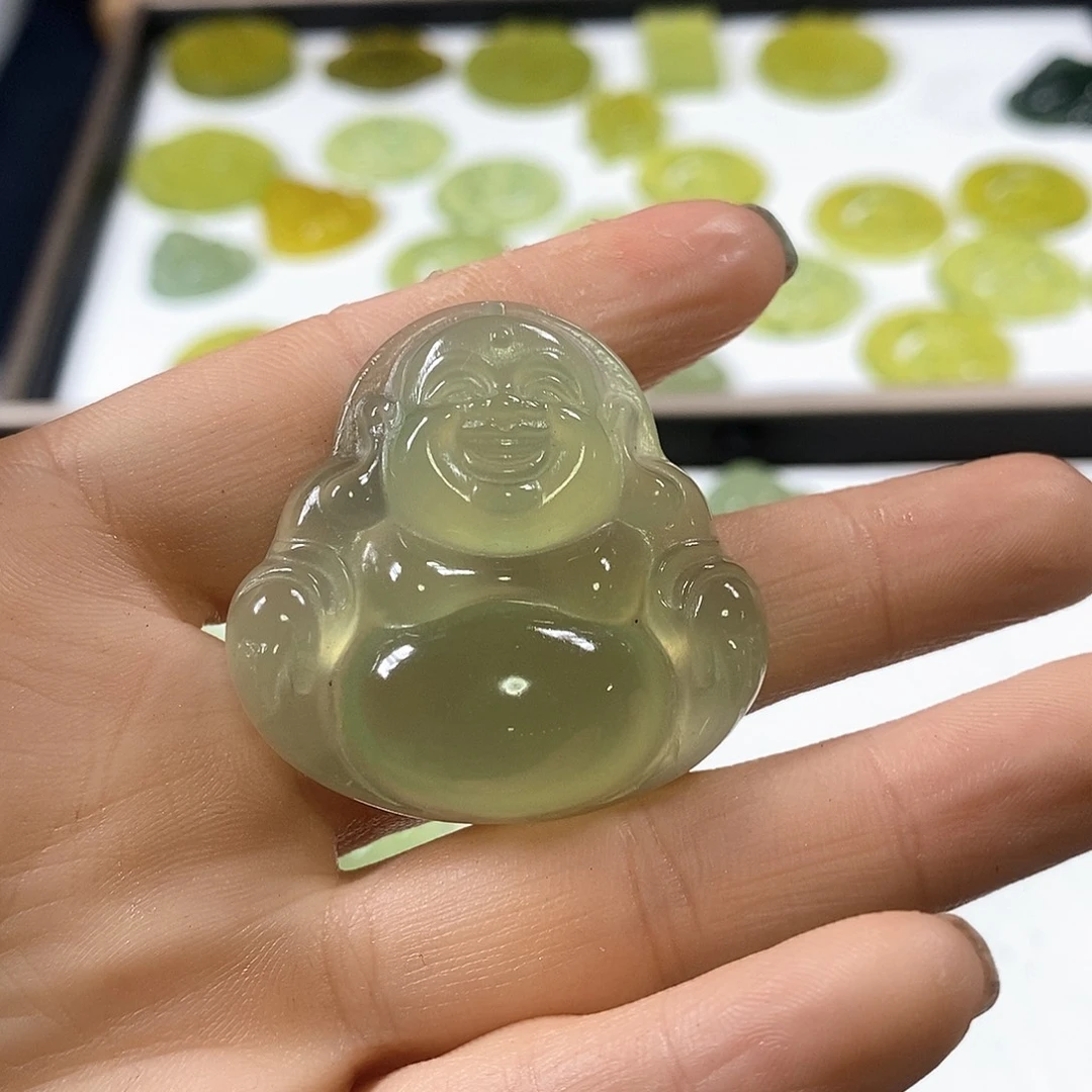：***哥蛇纹石玉未镶嵌颈饰