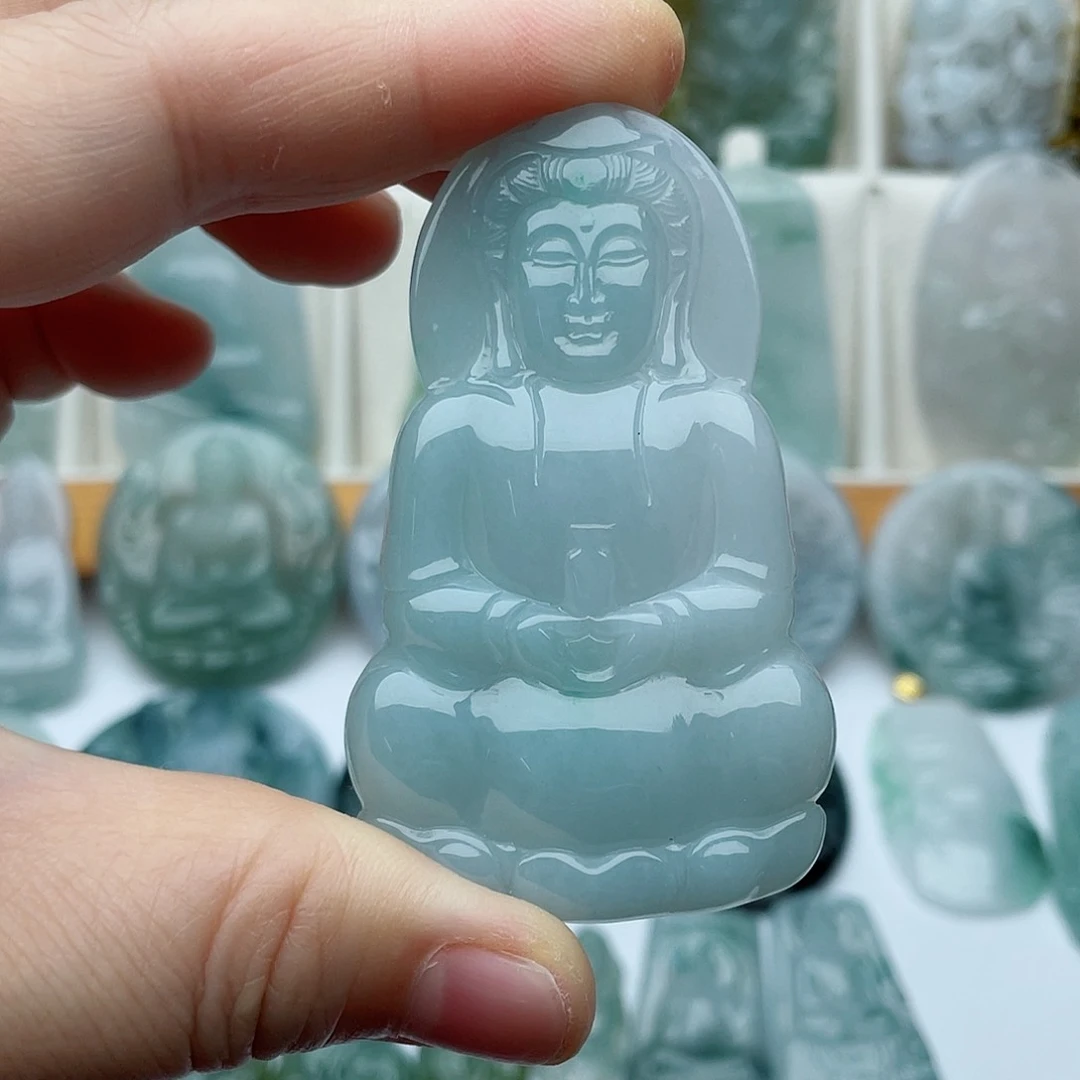 翡翠未镶嵌颈饰正装观音