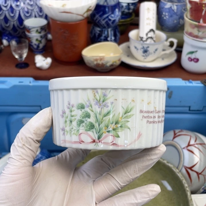 他家瓷器真美…开播了