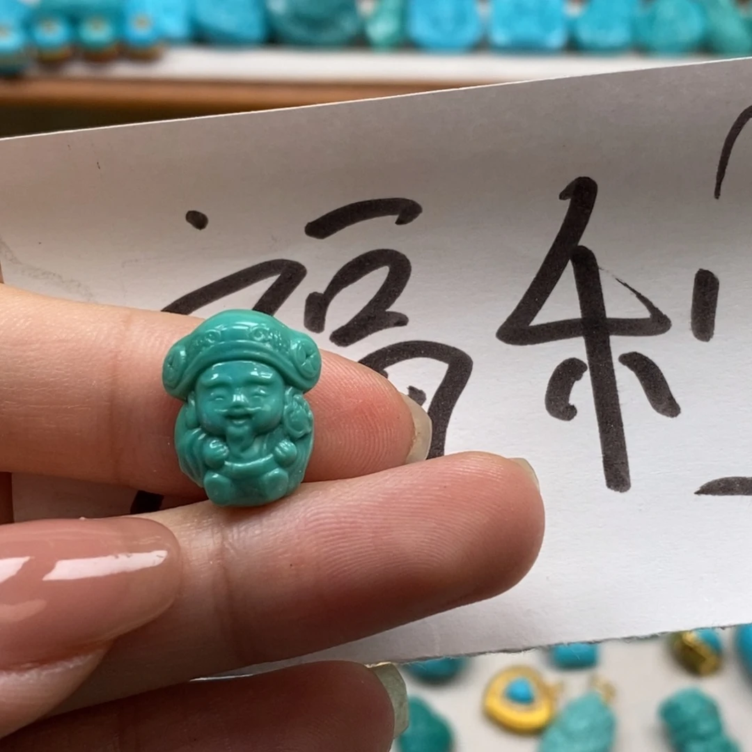 绿松石未镶嵌颈饰