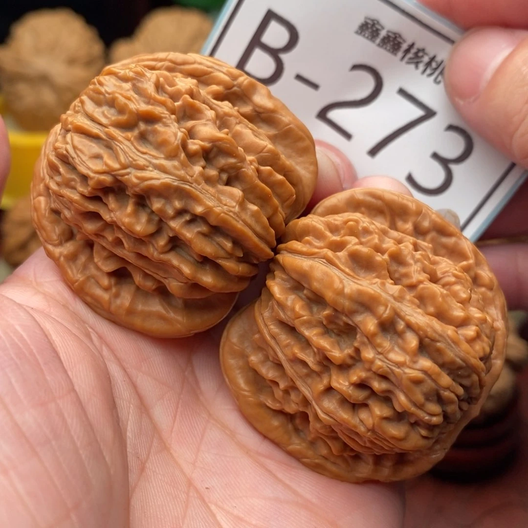 文玩核桃把件汉高楼42