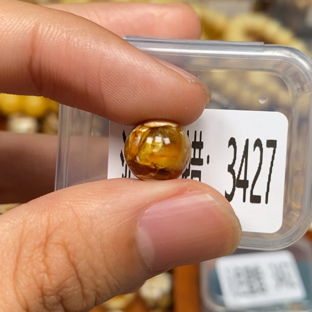 蜜蜡未镶嵌珠宝奇石3427