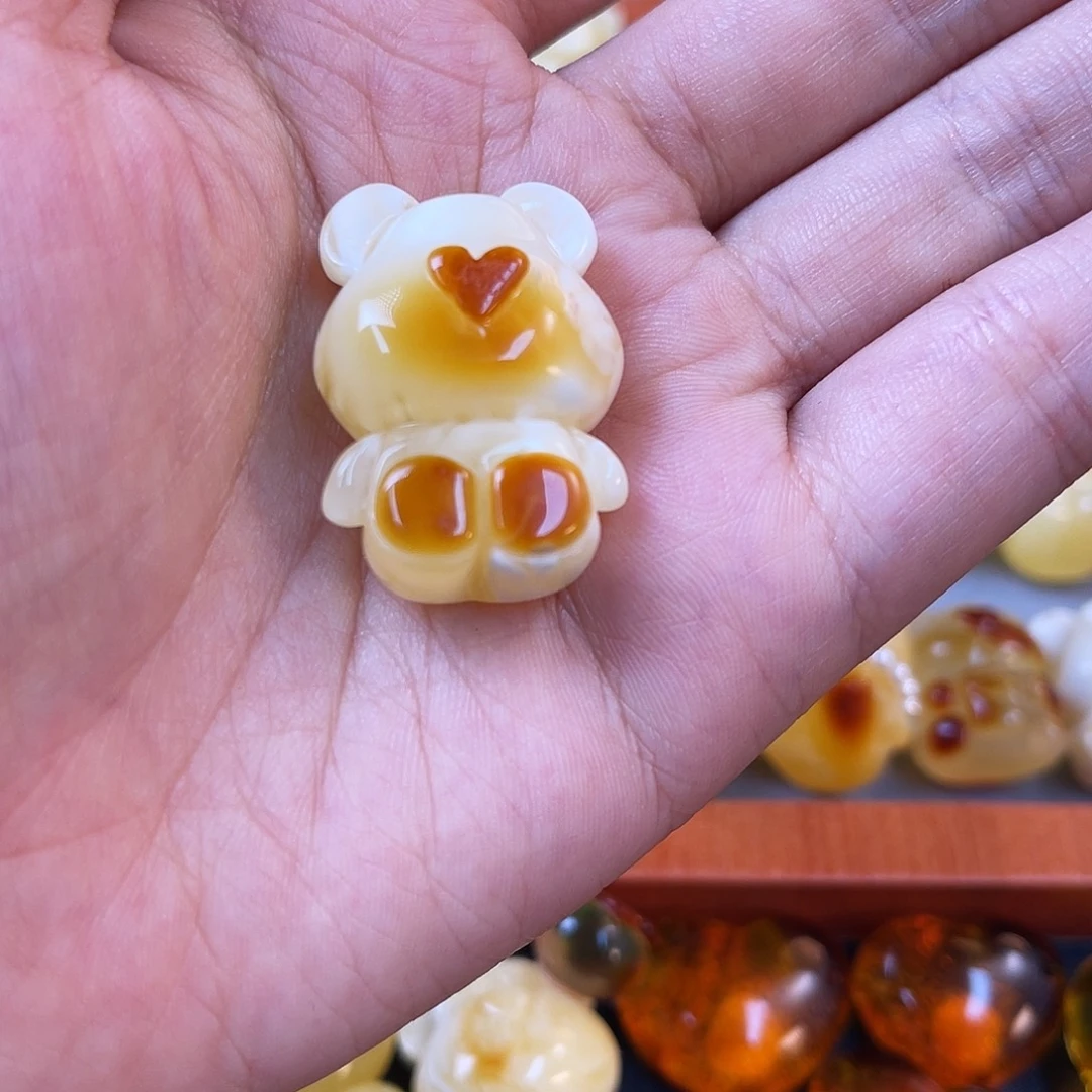 未镶嵌琥珀珠宝奇石