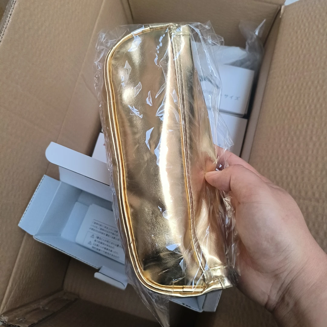 日本很精致的化妆包里面装的什么看直播间