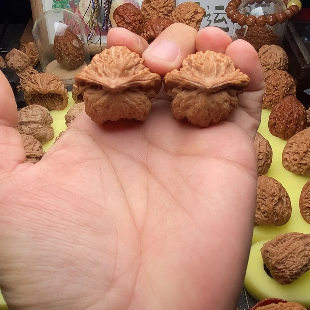 每****把件桃核盘山天然蛇