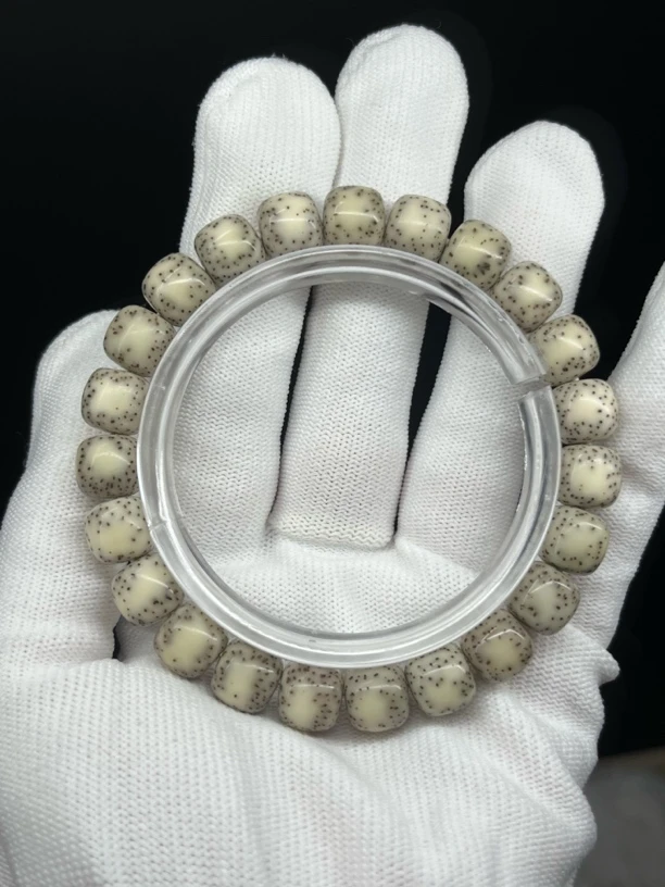 石玉料灰冰糖侧留白10x9桶珠，原生态星月菩提，一物一图