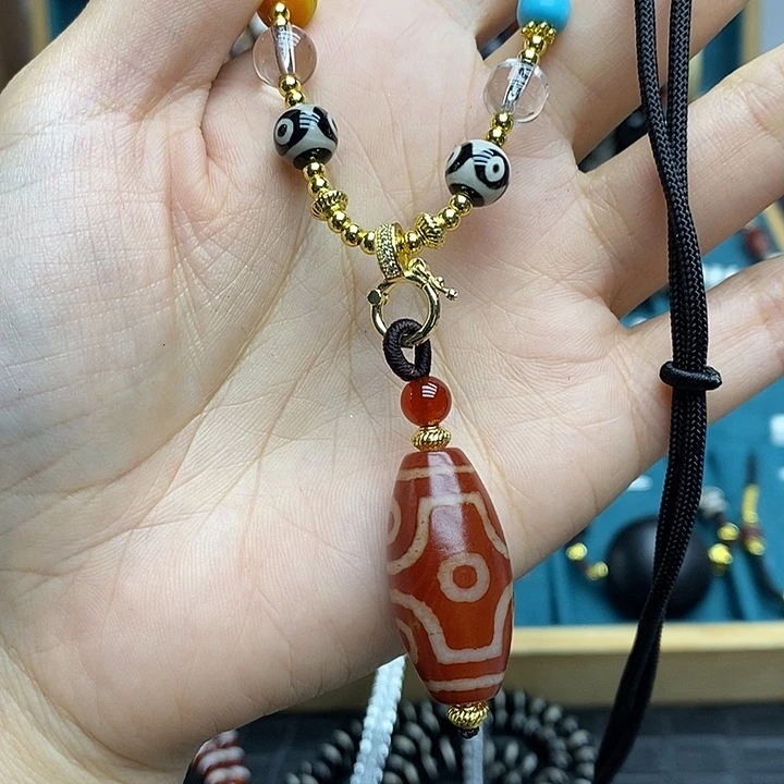 玛瑙/玉髓颈饰合金