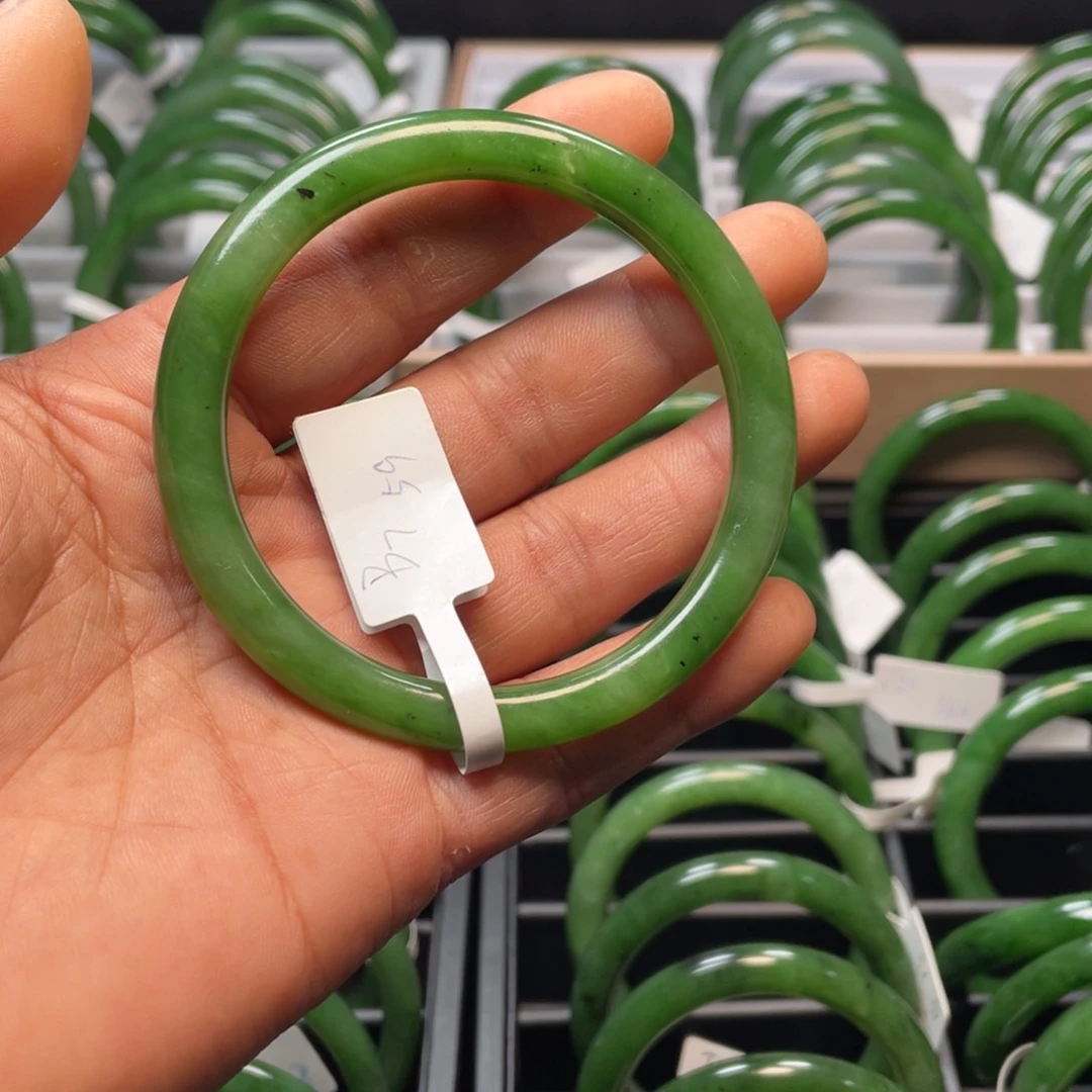 和田玉（碧玉）手镯未镶嵌