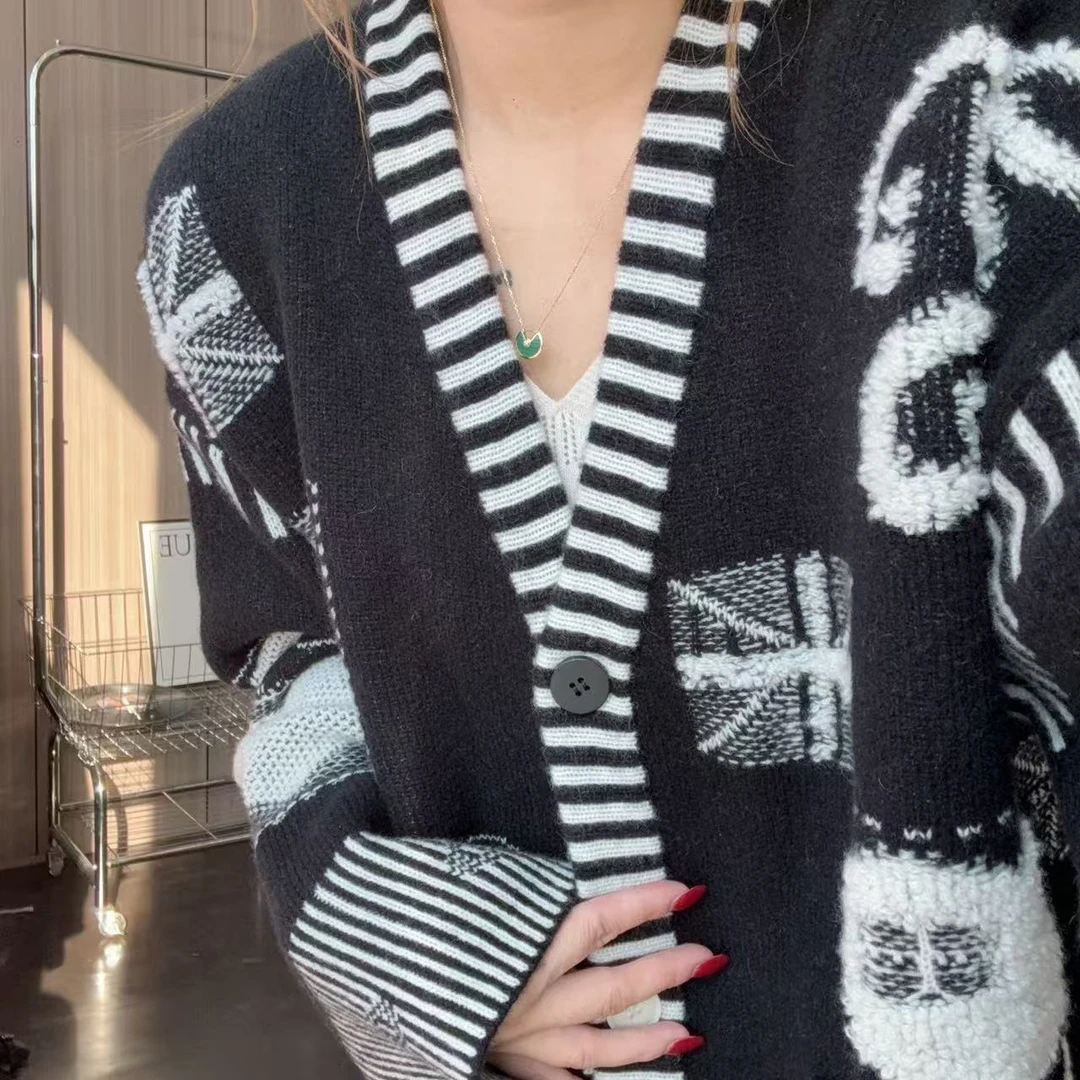 【百分百山羊绒】256093秋冬黑色撞色款羊绒开衫厚款百搭时尚款