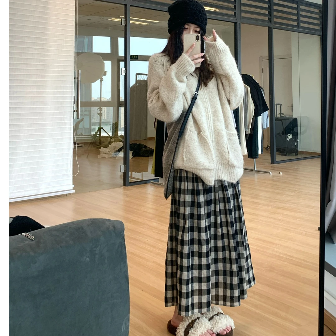 女款时尚褶皱秋冬长裙显瘦成人松紧带半身格子A字裙网红M0007