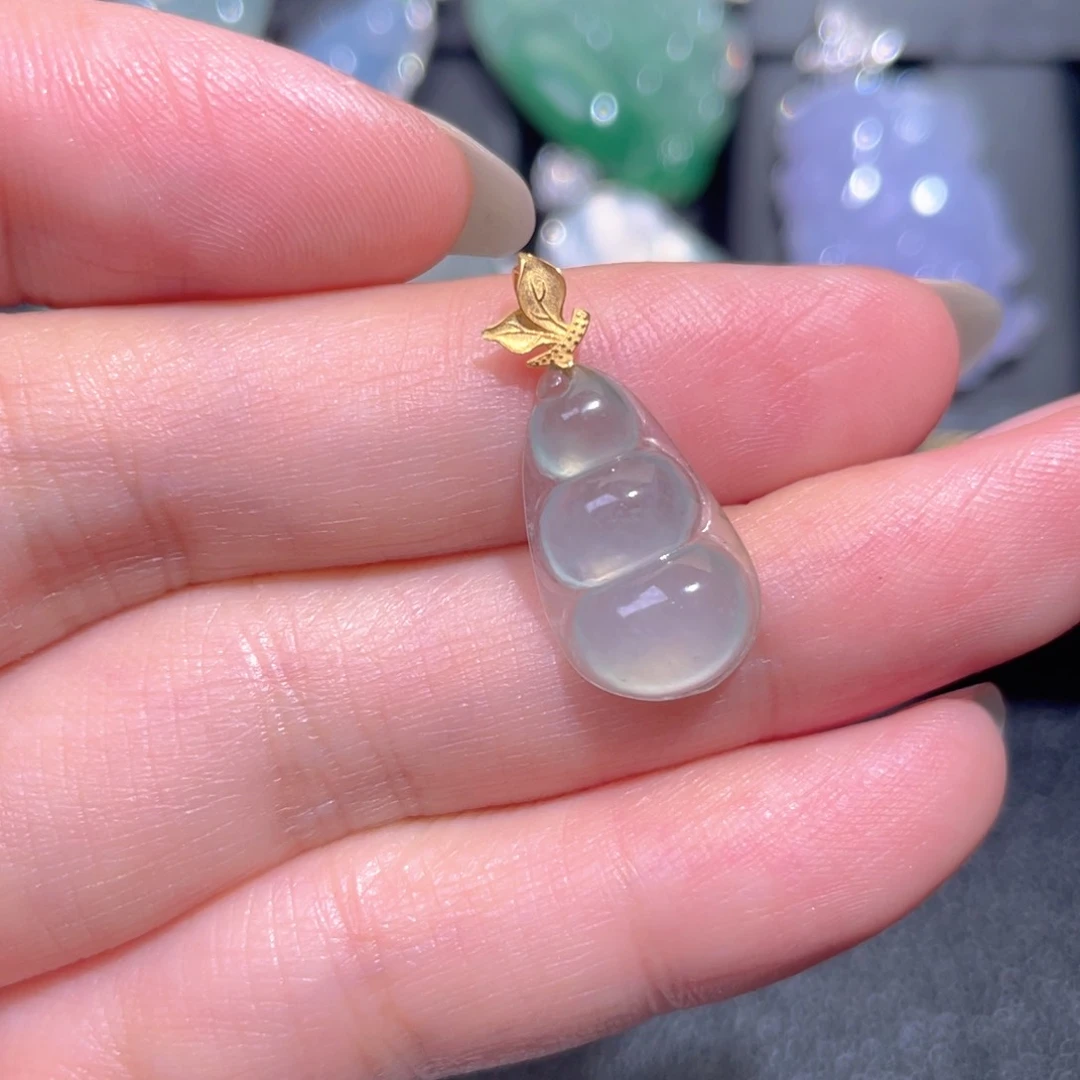 颈饰18K金镶嵌翡翠翡翠