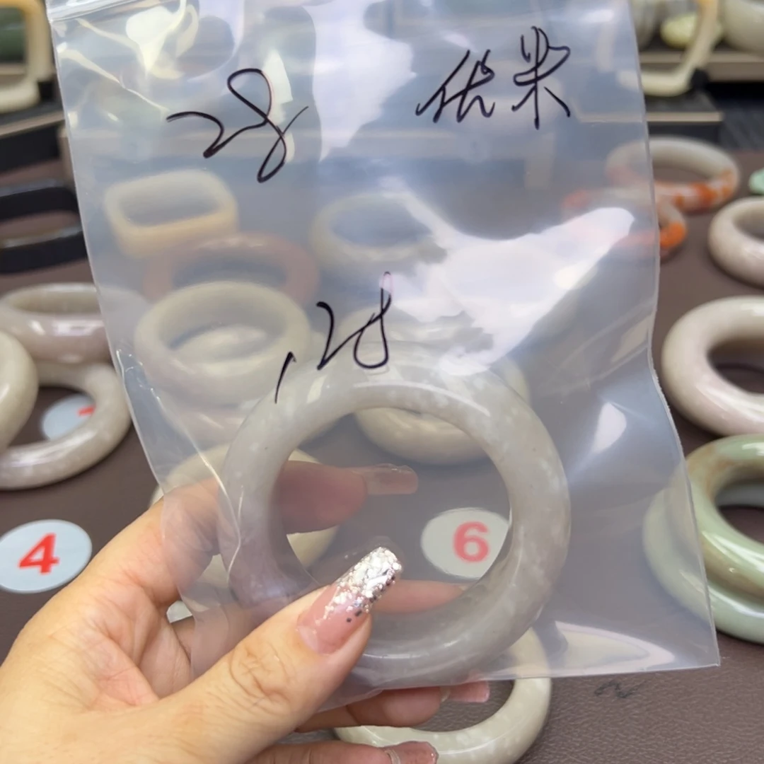 石英质玉手镯合金优***跳