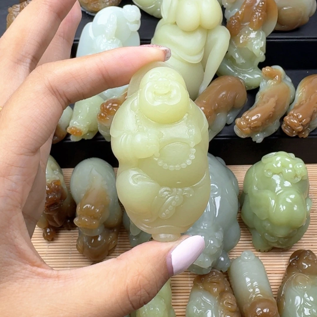 用***4和田玉未镶嵌挂件