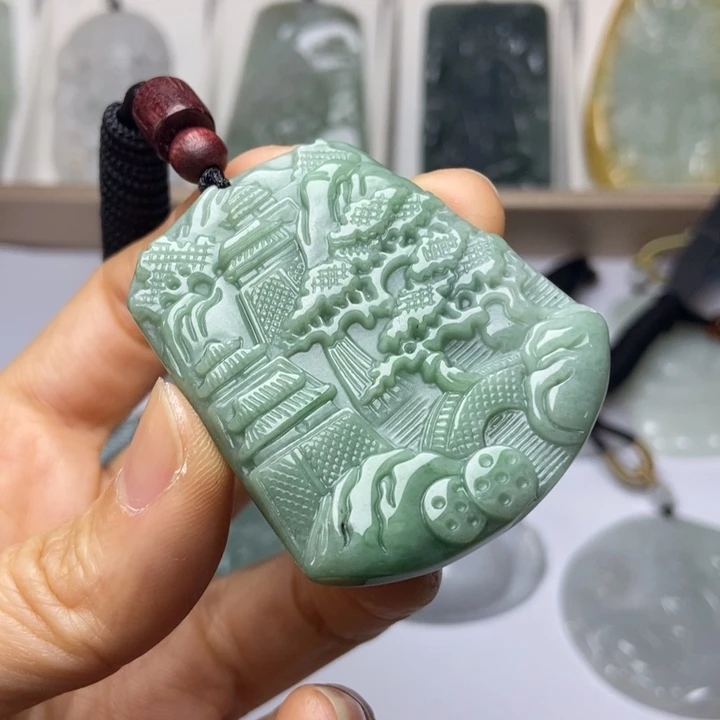 翡翠未镶嵌颈饰翡翠