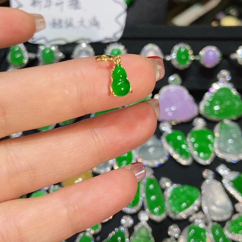 【闪购商品】翡翠颈饰未镶嵌天然翡翠