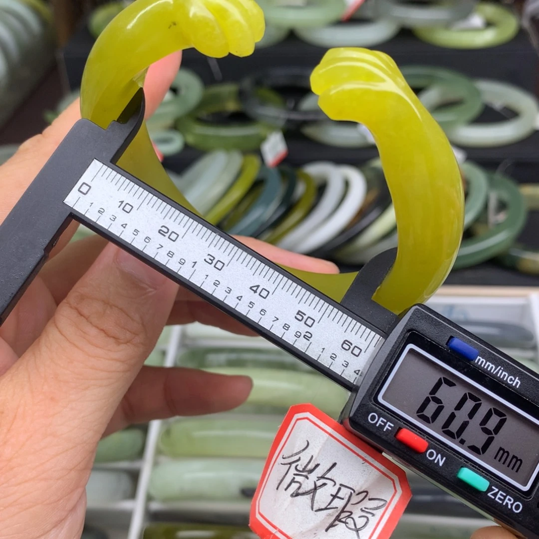 未镶嵌蛇纹石玉手镯593