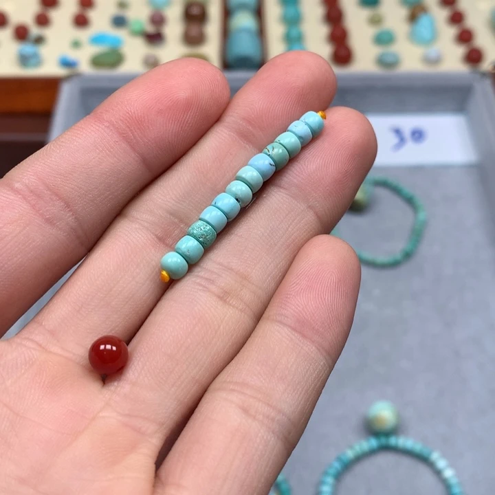 南红玛瑙配饰未镶嵌