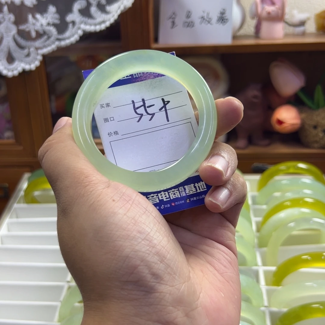 未镶嵌蛇纹石玉手镯135